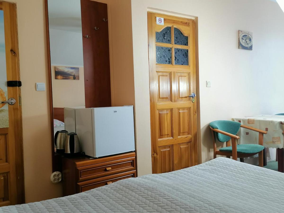 Apartamento Dom Pod Gruszka Pobierowo Exterior foto