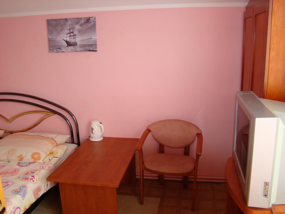 Apartamento Dom Pod Gruszka Pobierowo Exterior foto